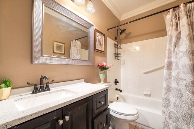 5910 Terra Grande Avenue, Las Vegas, NV 89122