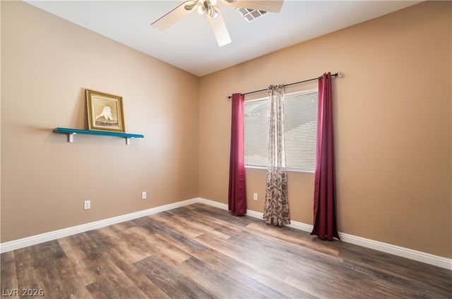5910 Terra Grande Avenue, Las Vegas, NV 89122