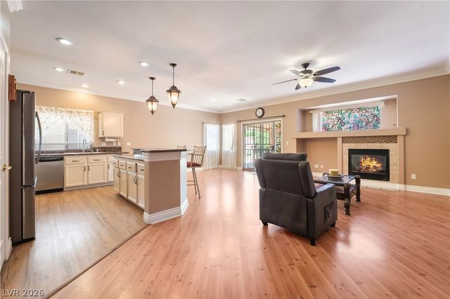 5910 Terra Grande Avenue, Las Vegas, NV 89122