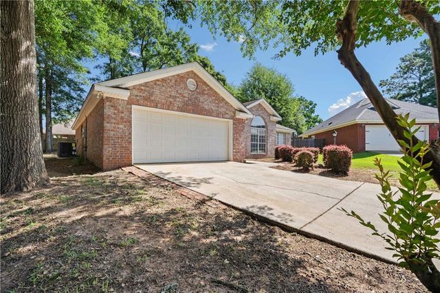 1306 Summerchase Court, Mobile, AL 36695