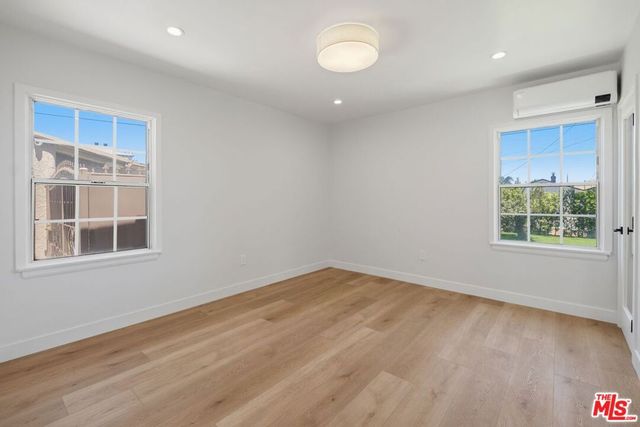 9470 S Harvard Boulevard, Los Angeles, CA 90047