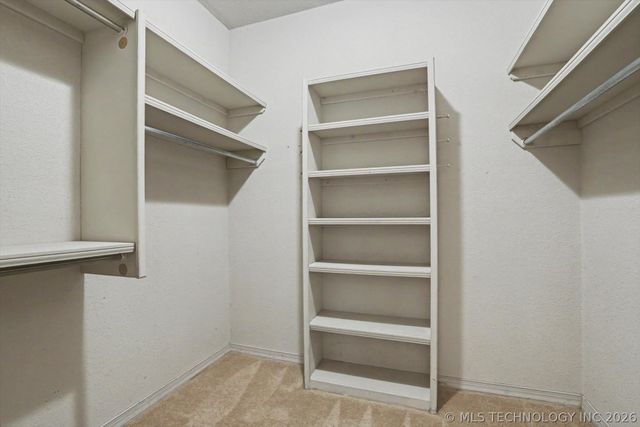 6828 S Richmond Place, Tulsa, OK 74136