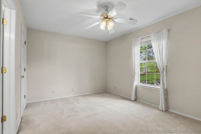 6828 S Richmond Place, Tulsa, OK 74136