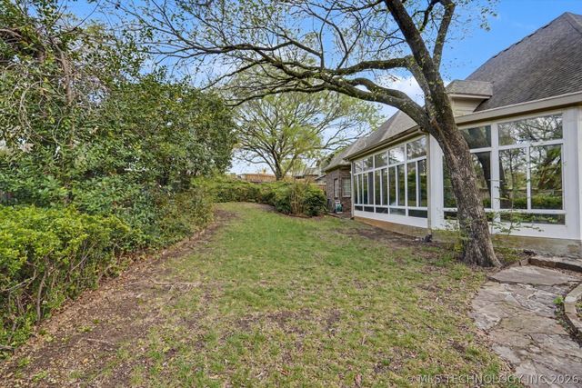 6828 S Richmond Place, Tulsa, OK 74136