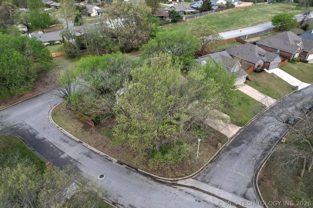 6828 S Richmond Place, Tulsa, OK 74136