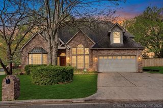 6828 S Richmond Place, Tulsa, OK 74136