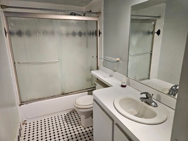 5570 NW 44th Street NW 107a, Lauderhill, FL 33319