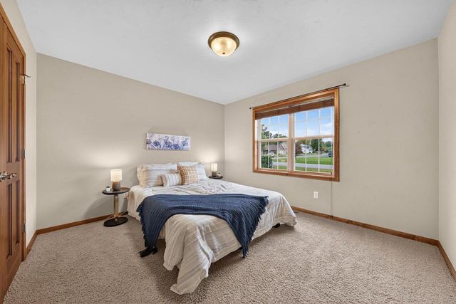3875 DUCHESS LANE, Oshkosh, WI 54904
