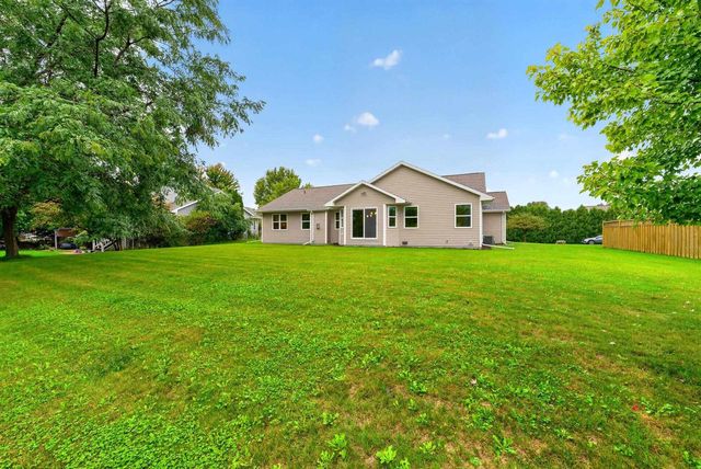 3875 DUCHESS LANE, Oshkosh, WI 54904