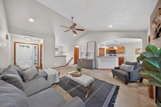 3875 DUCHESS LANE, Oshkosh, WI 54904