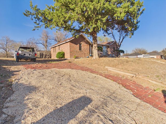 906 NW 19TH Avenue, Amarillo, TX 79107