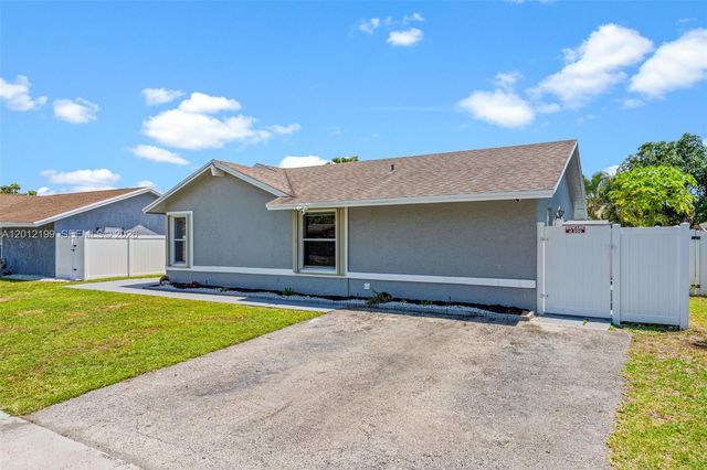 8210 SW 3 COURT, North Lauderdale, FL 33068