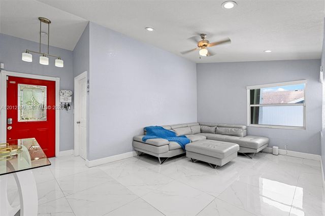 8210 SW 3 COURT, North Lauderdale, FL 33068