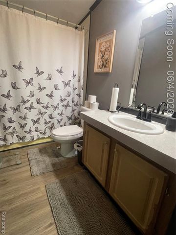 48261 Roy Court, Belleville, MI 48111