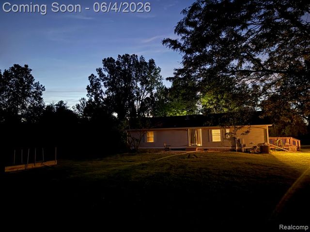 48261 Roy Court, Belleville, MI 48111