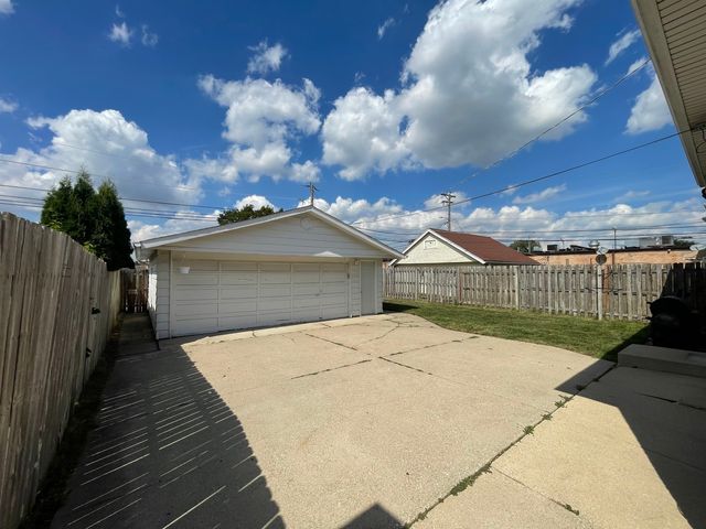 494 Oglesby Avenue, Calumet City, IL 60409