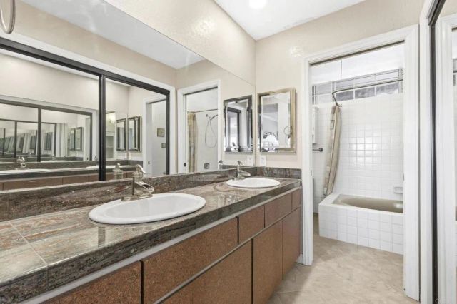 1806 McKee St A9, San Diego, CA 92110