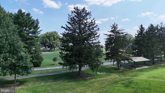 440 PARKSIDE WAY, Lititz, PA 17543