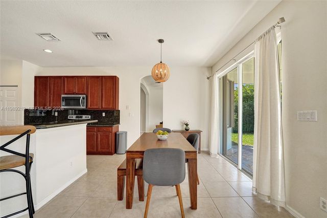 3936 Cascade Ter, Weston, FL 33332