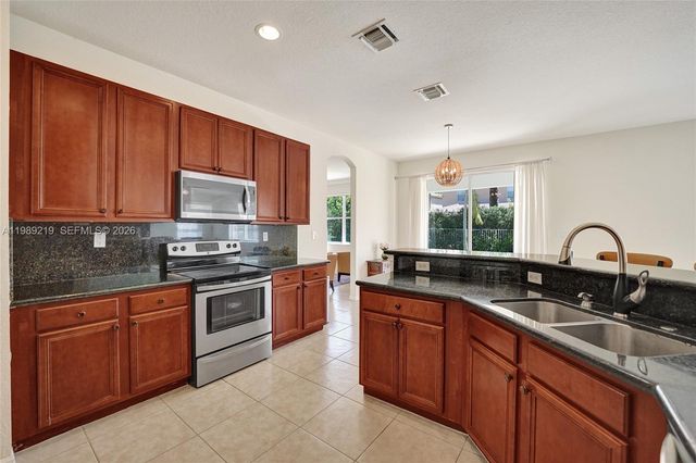 3936 Cascade Ter, Weston, FL 33332