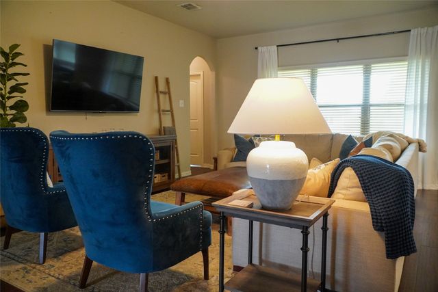 3105 Arbor View Drive, Burleson, TX 76028