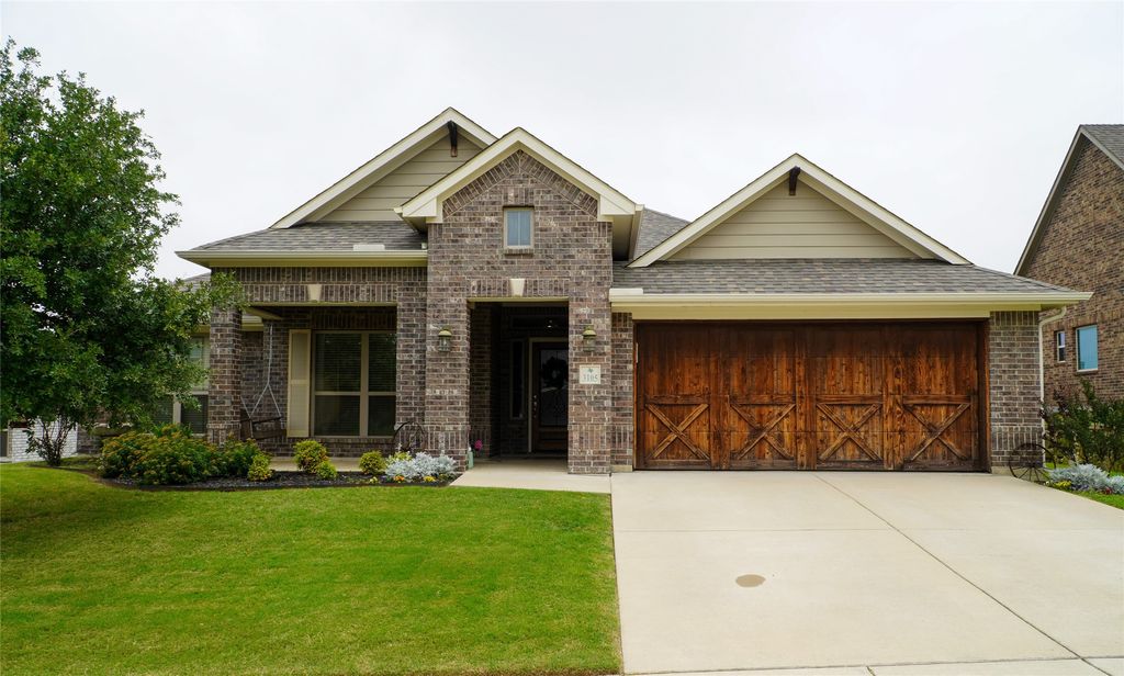 3105 Arbor View Drive, Burleson, TX 76028