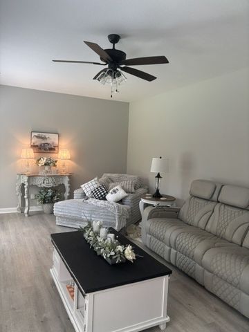 2086 Ussery Rd, S, Clarksville, TN 37040