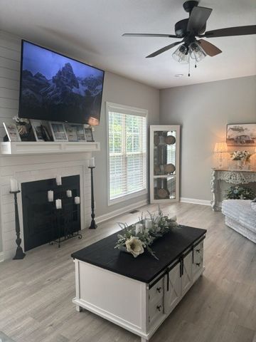 2086 Ussery Rd, S, Clarksville, TN 37040