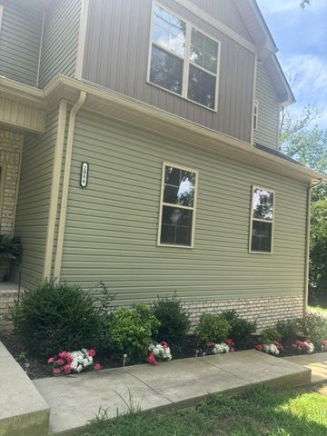 2086 Ussery Rd, S, Clarksville, TN 37040