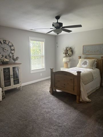 2086 Ussery Rd, S, Clarksville, TN 37040