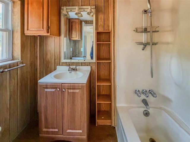 8224 Kasbaum Lane, Oklahoma City, OK 73150