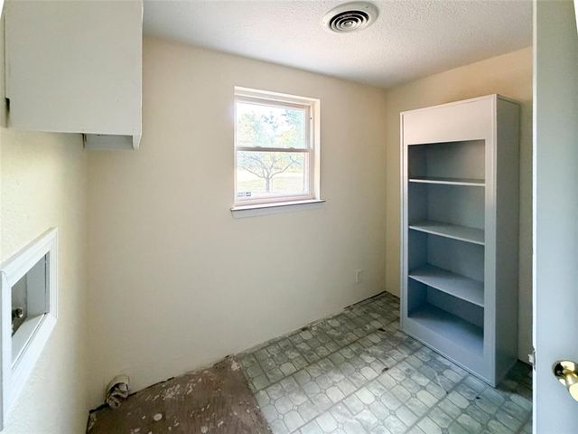8224 Kasbaum Lane, Oklahoma City, OK 73150