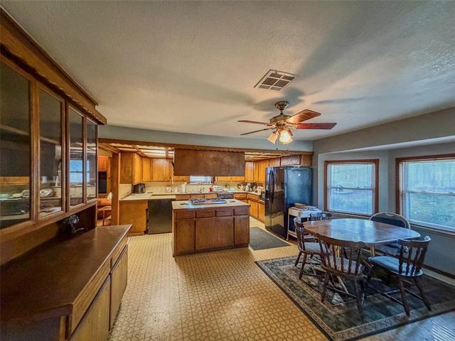 8224 Kasbaum Lane, Oklahoma City, OK 73150