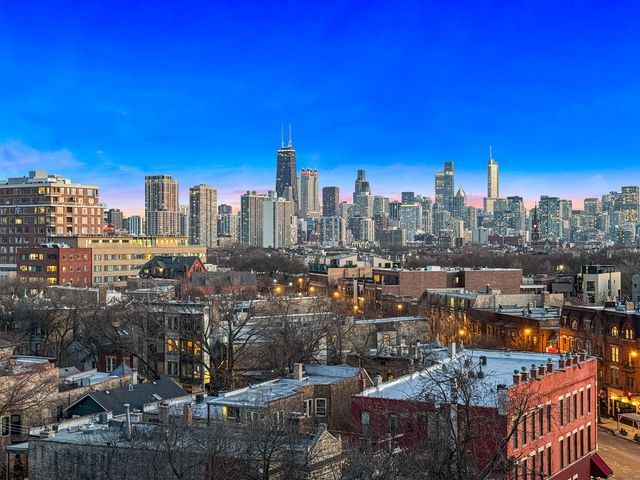 2350 N Orchard Street 701, Chicago, IL 60614