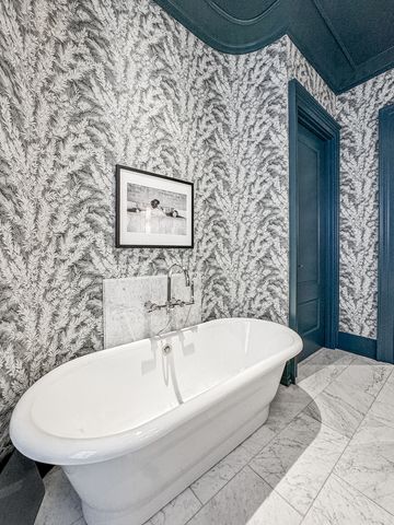 2350 N Orchard Street 701, Chicago, IL 60614