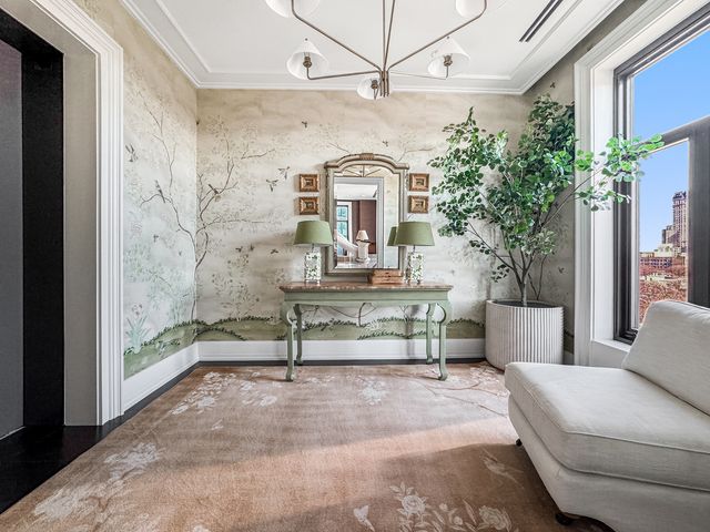 2350 N Orchard Street 701, Chicago, IL 60614