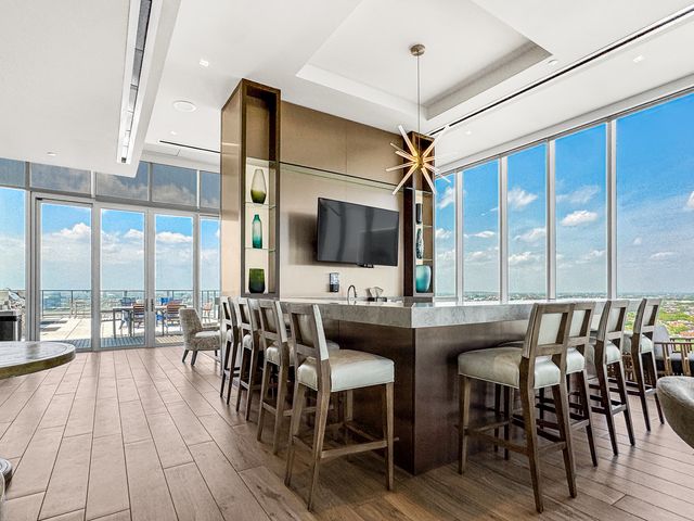 2350 N Orchard Street 701, Chicago, IL 60614