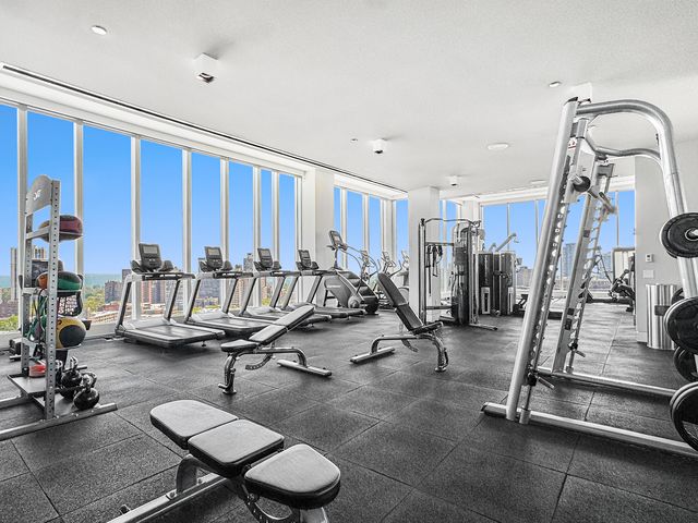 2350 N Orchard Street 701, Chicago, IL 60614