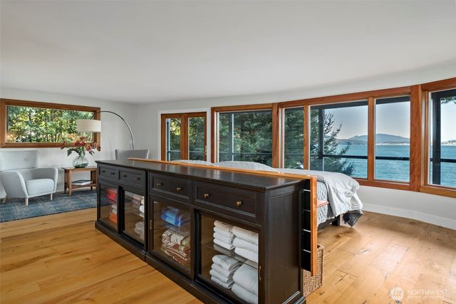 13884 Polaris Point Lane, Anacortes, WA 98221