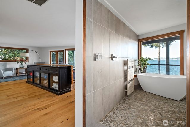 13884 Polaris Point Lane, Anacortes, WA 98221