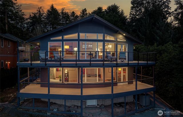 13884 Polaris Point Lane, Anacortes, WA 98221