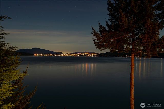 13884 Polaris Point Lane, Anacortes, WA 98221