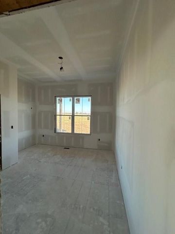 92 Highway, Smithville, MO 64089