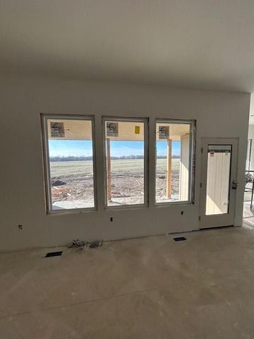 92 Highway, Smithville, MO 64089