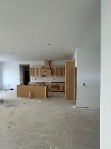 92 Highway, Smithville, MO 64089