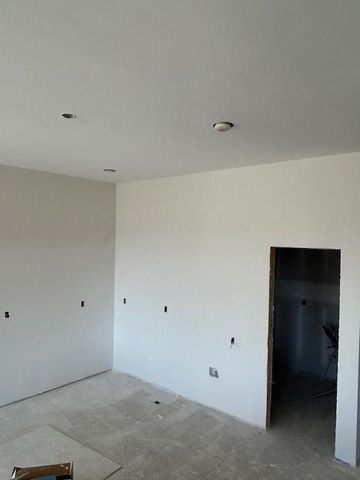 92 Highway, Smithville, MO 64089