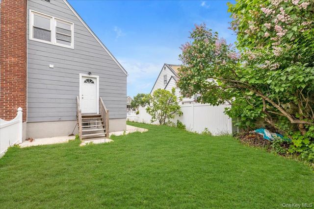 301 Merrifield Avenue, Oceanside, NY 11572