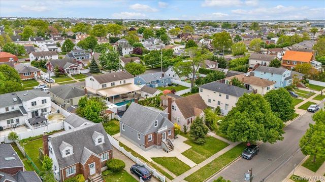 301 Merrifield Avenue, Oceanside, NY 11572