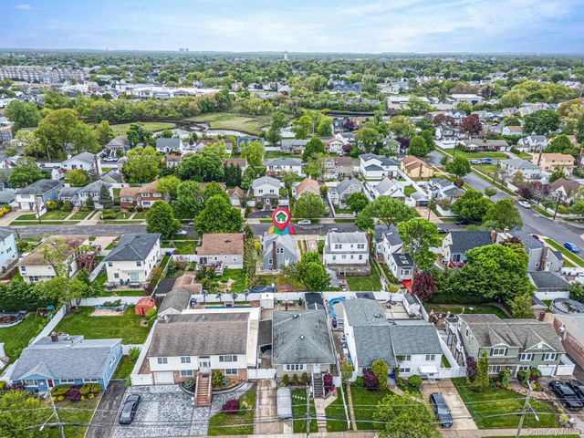 301 Merrifield Avenue, Oceanside, NY 11572