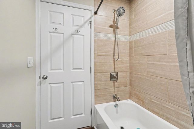 174 HOLLYWOOD DR, Middletown, PA 17057